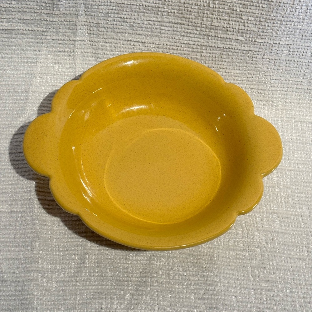 Vintage Frankoma Yellow Glazed Flower-Edge Serving Bowl